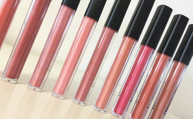 NUDE: Long-lasting liquid lipstick with a matt effect