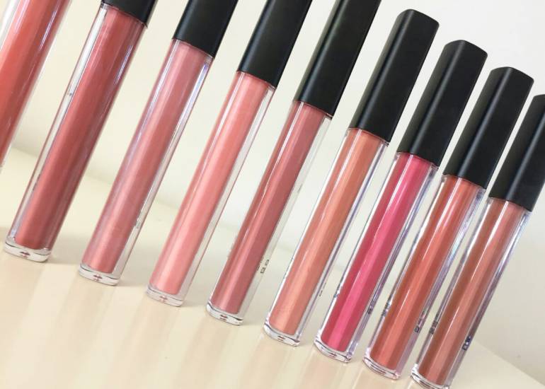 NUDE: Long-lasting liquid lipstick with a matt effect